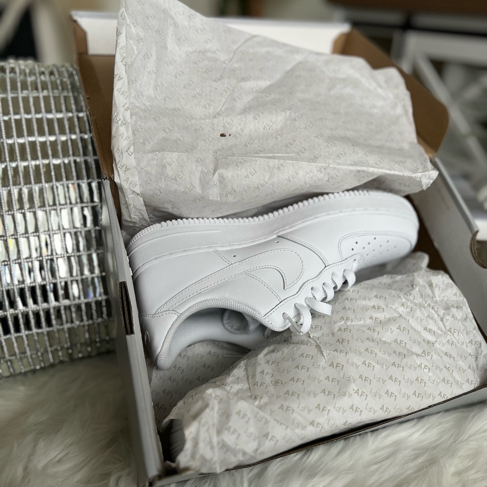 NIKE Air Force 1’s~ NIB - Picture 14 of 14